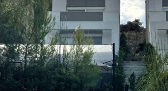 ID 1352 Модерно обзаведен таунхаус в Сивири